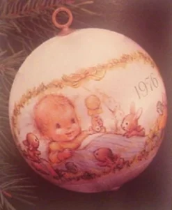 1976 Baby's First Christmas - Rare (Slightly Damaged Box)