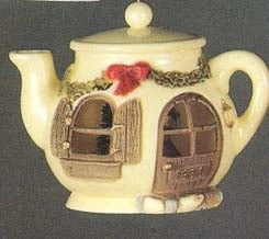 1980 Spot Of Christmas Cheer Teapot (Slightly Damaged Box)