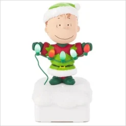 2015 Peanuts Gang Christmas Light Show Linus