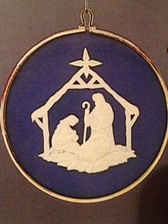 1989 The First Christmas - Nativity Cameo (Slightly Damaged Box)